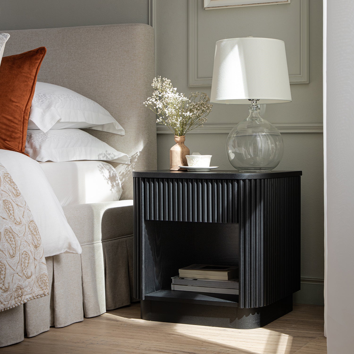 Maru 1-Drawer Bedside Table, Black