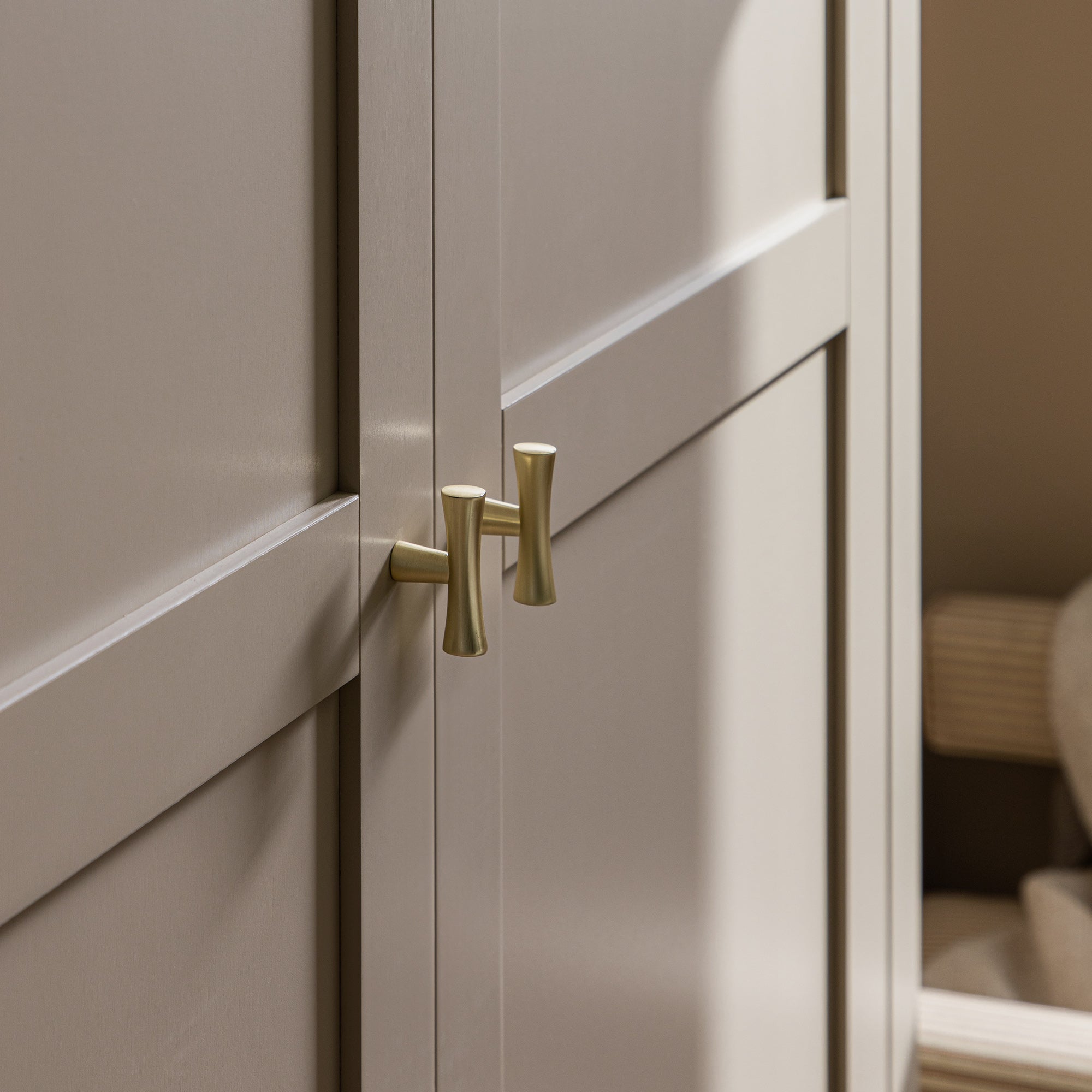 Oakham Double Wardrobe, Deep Greige