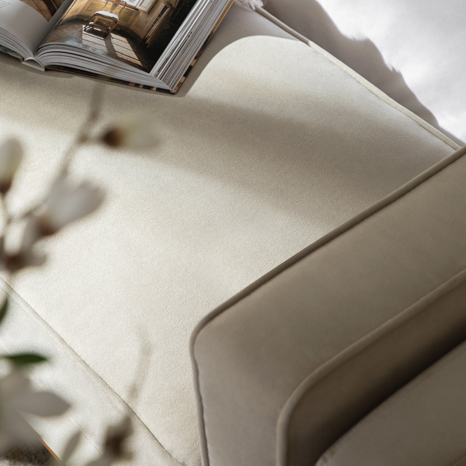 Dipley Champagne Velvet Upholstered Bench