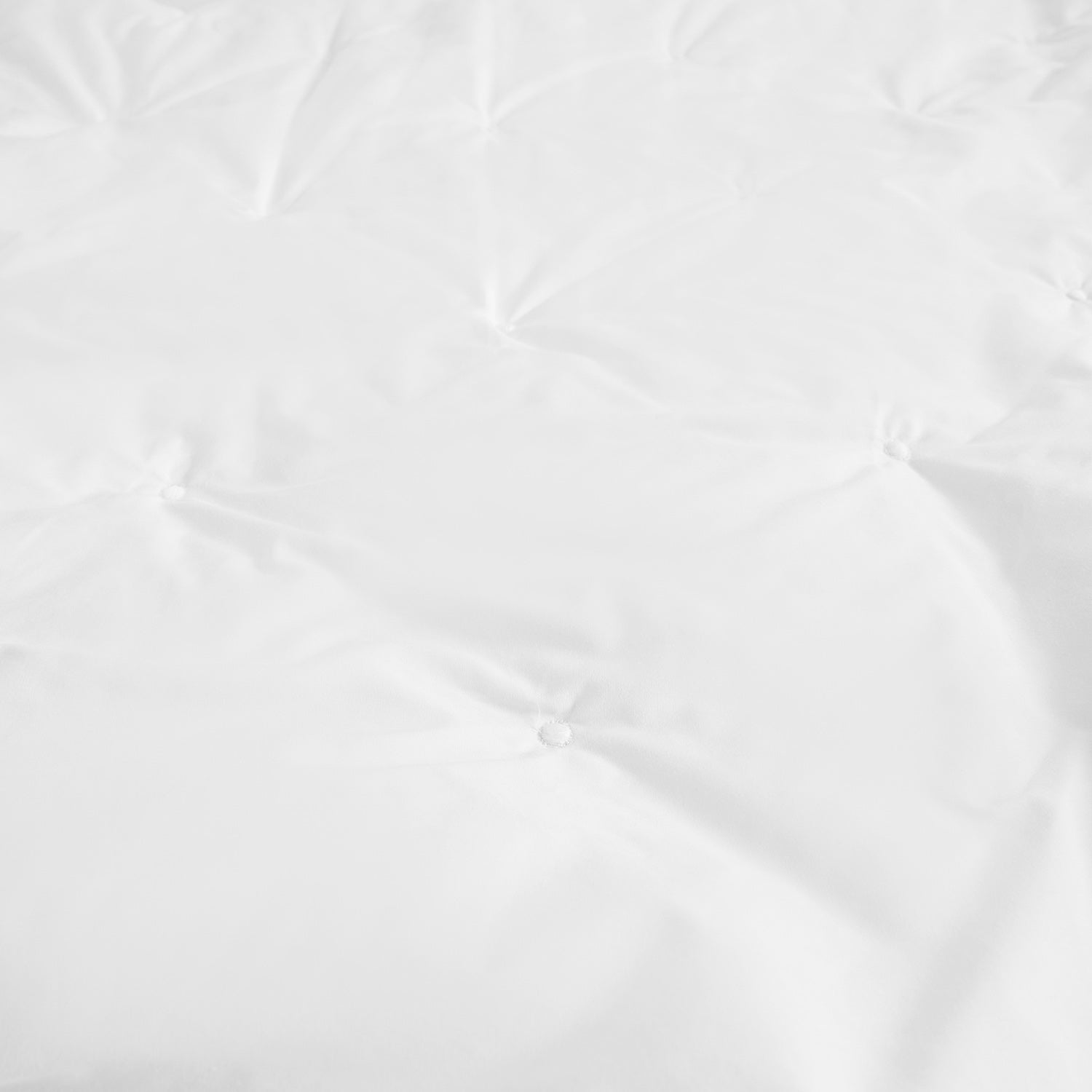 Castillo White Lace Quilted 300 Thread Count Cotton Percale Bedspread