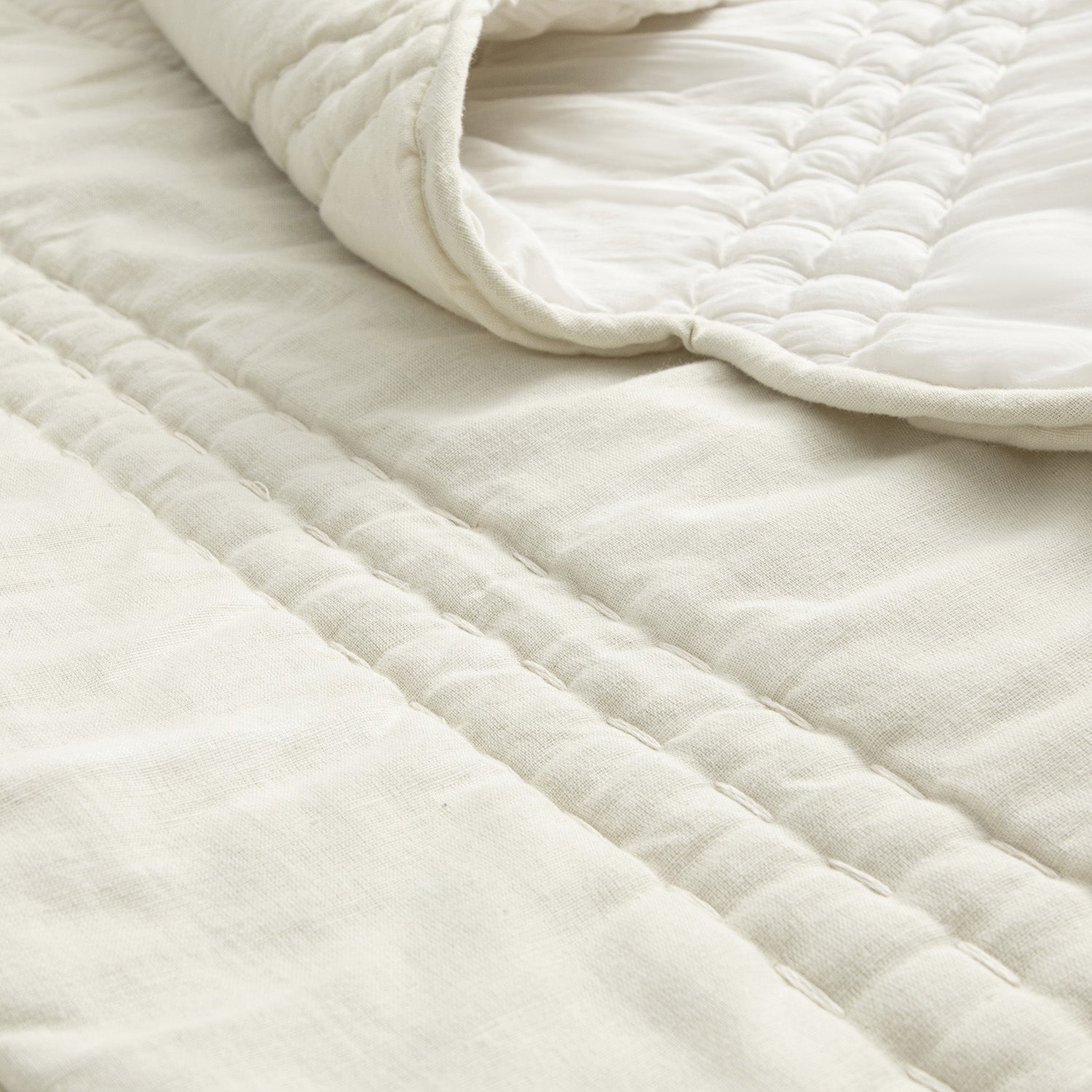 Matilda Cream Scallop Quilted Linen Blend Bedspread