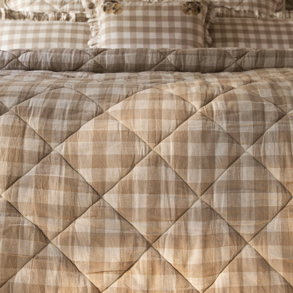 Matilda Beige Gingham Scallop Quilted Linen Blend Bedspread