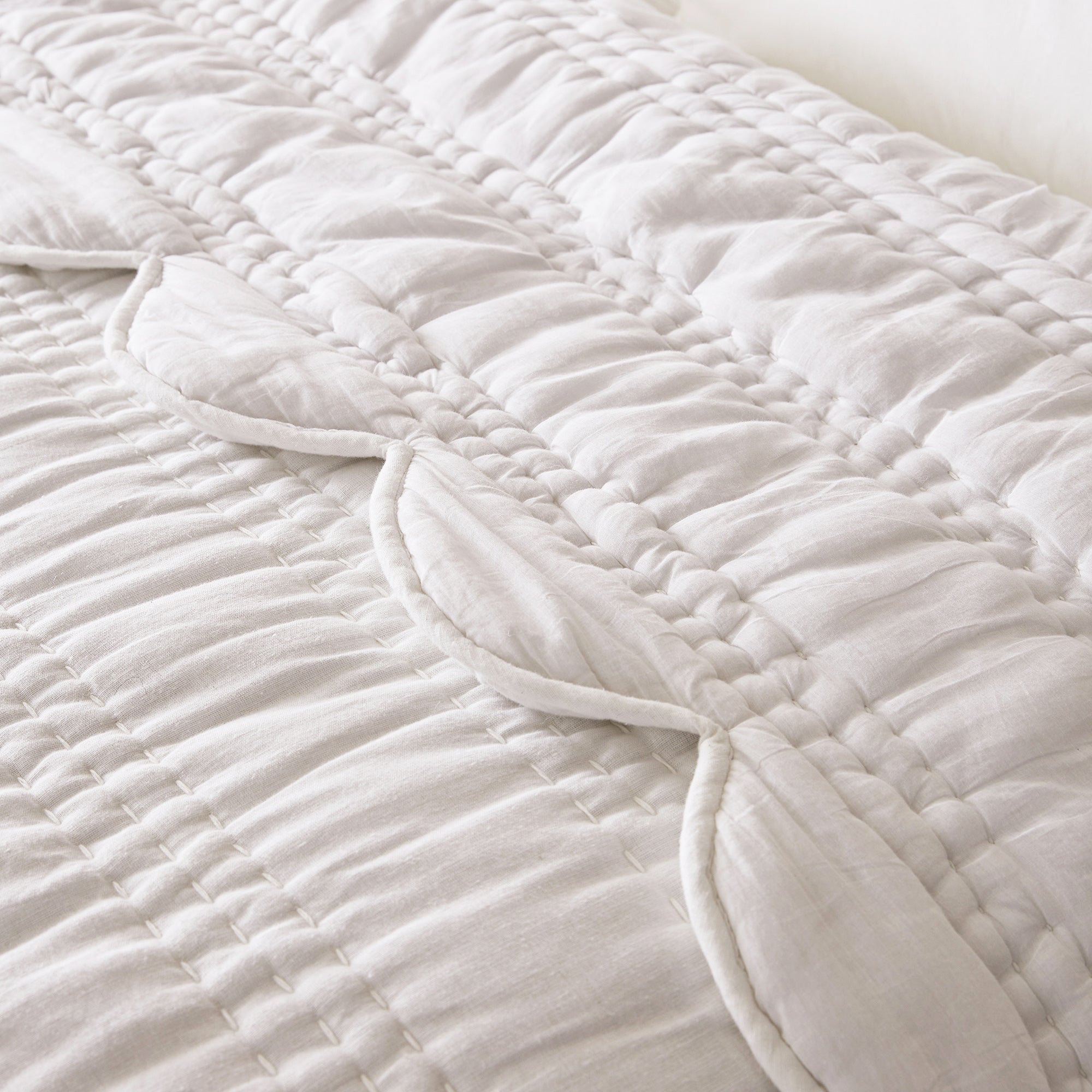 Matilda White Scallop Quilted Linen Blend Bedspread