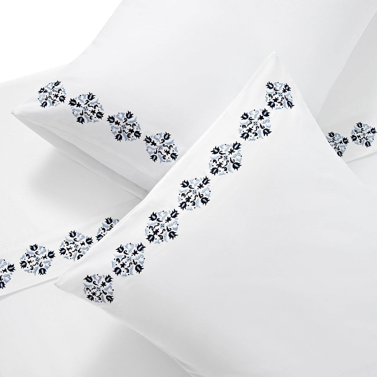 Kingsbury Navy & Powder Blue Heritage Embroidered 600 Thread Count Cotton Sateen Duvet Set