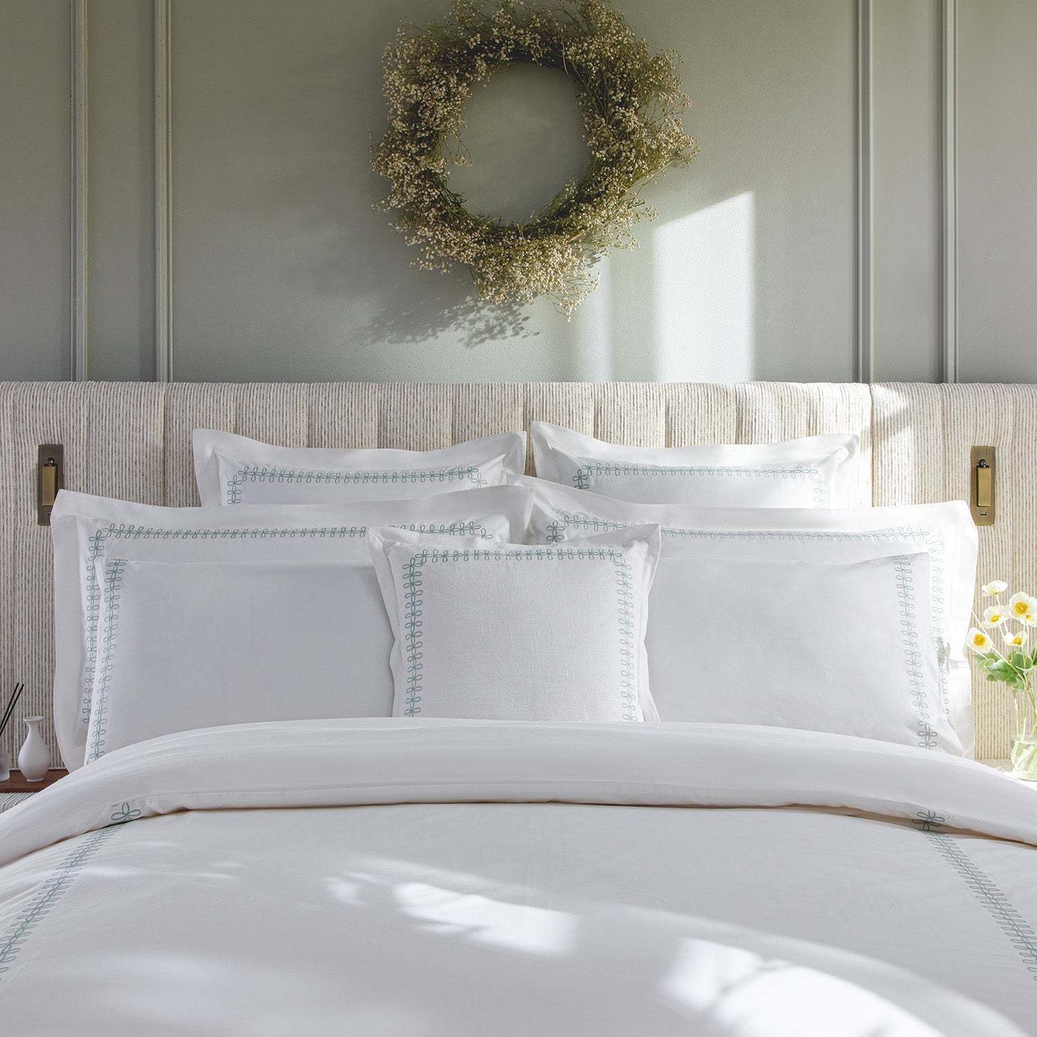 Milano Sea Spray Green Knot Embroidered 600 Thread Count Cotton Sateen Duvet Set